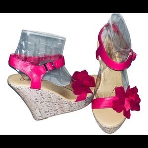 DBDK NWOB pink flower Darby-1 cork wedges
